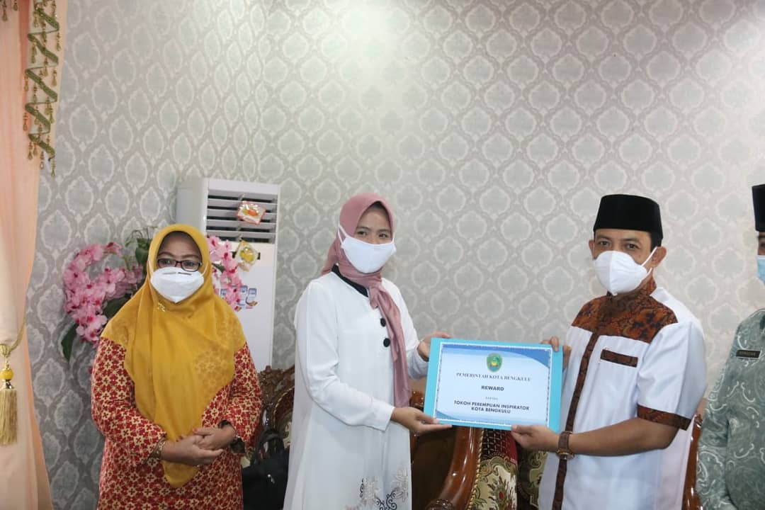 Harumkan Nama Bengkulu Sebagai Perempuan Inisiator Chairunnisa Diapresiasi Pemkot Bengkulu