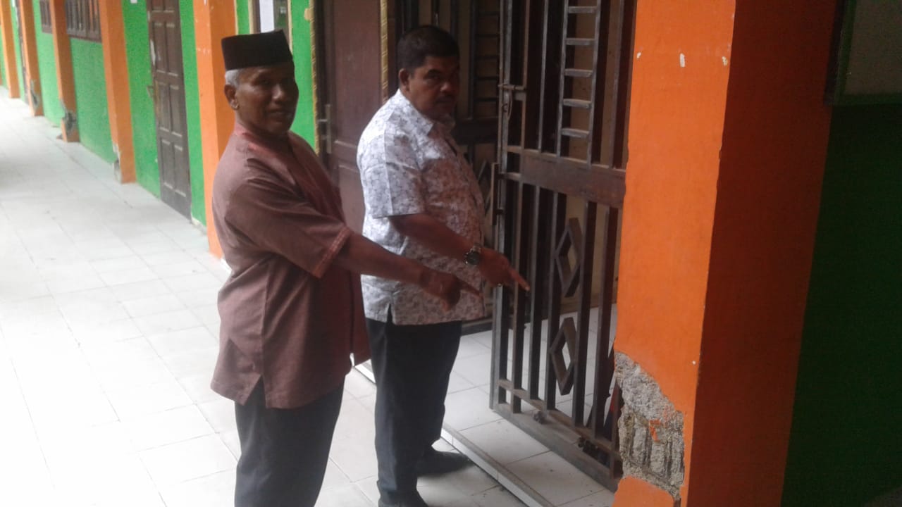 Bangunan MAN Jeunieb Terancam Ambruk Siswa Terpaksa Belajar Sore Hari