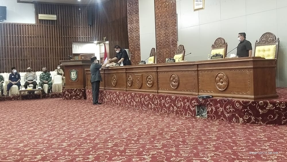 Raperda Adaptasi Kebiasaan Baru Gubernur Sampaikan Jawaban Atas Pandangan Fraksi