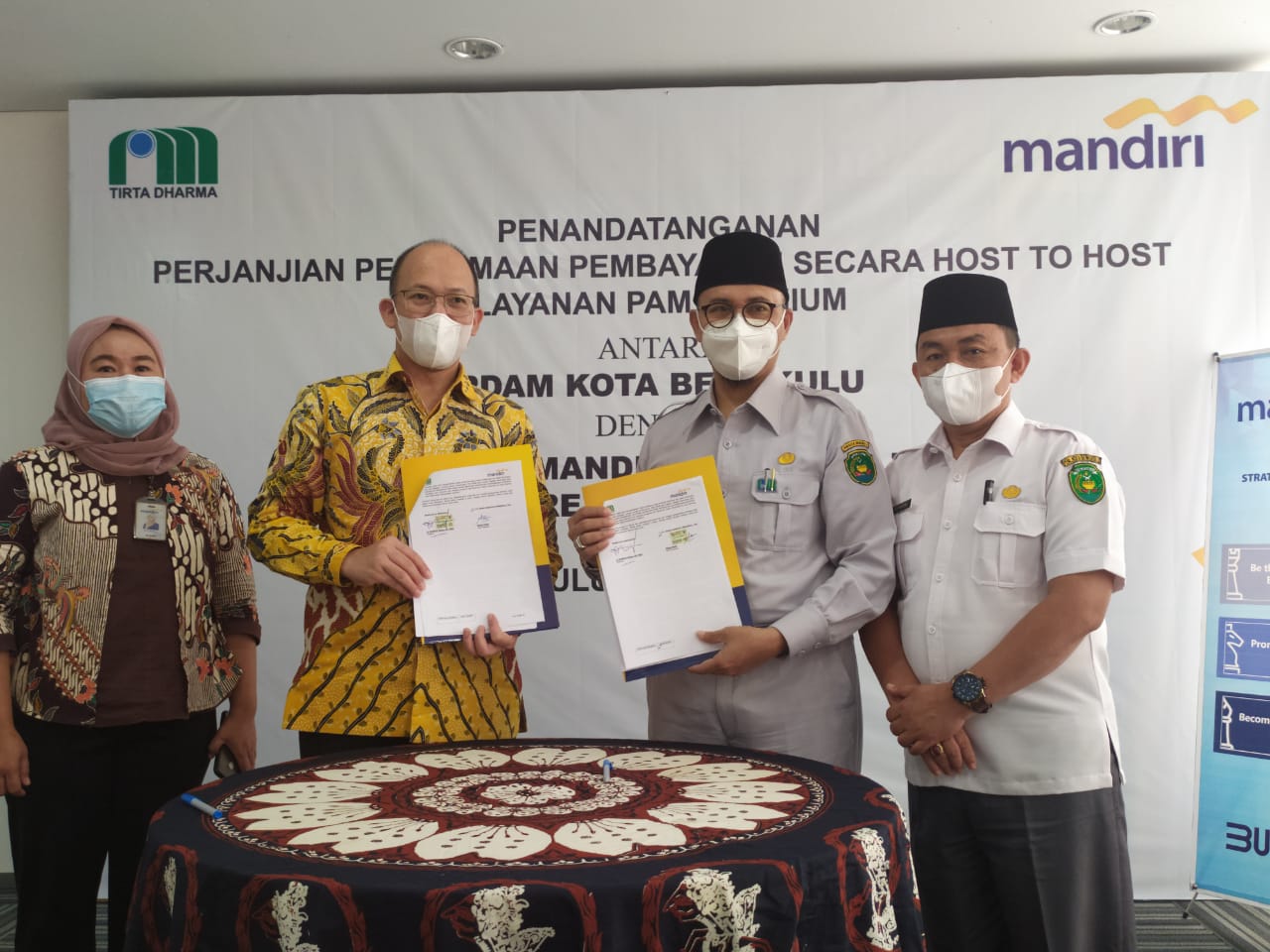MoU Bersama Bank Mandiri PDAM Permudah Pembayaran Tagihan