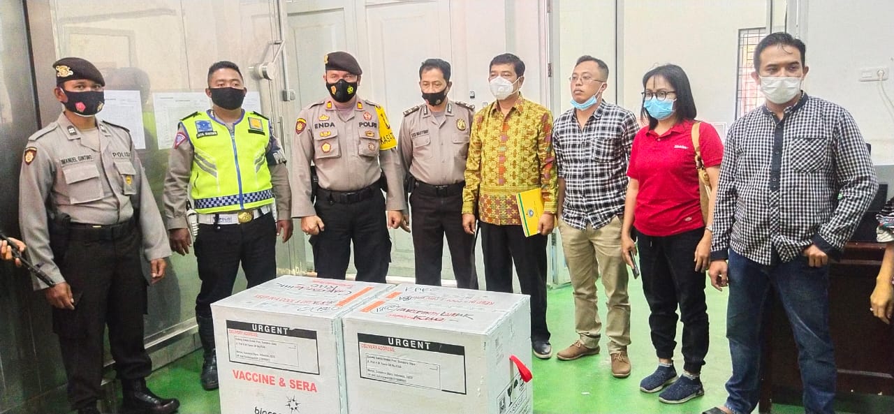 3760 Dosis Vaksin Covid-19 Tiba di Karo dengan Pengawalan Ketat