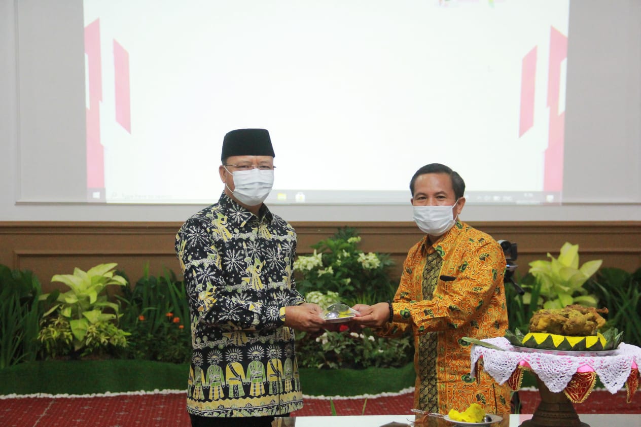 Tingkatkan Kompetensi Wartawan Gubernur Rohidin Punyai Program Khusus