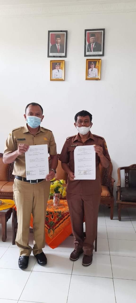 Percepatan Penerbitan Akta Lahir dan KIA Dukcapil Dairi Kolaborasi Bersama Disdik