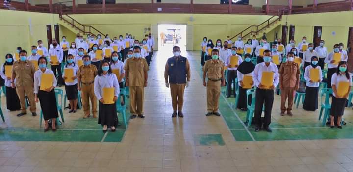 Bupati Diri Serahkan SK Pengangkatan P3K Formasi 2019
