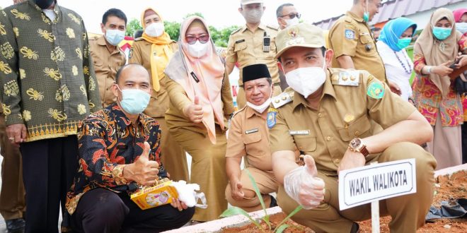 Wawali Resmikan Taman Cempaka Permai
