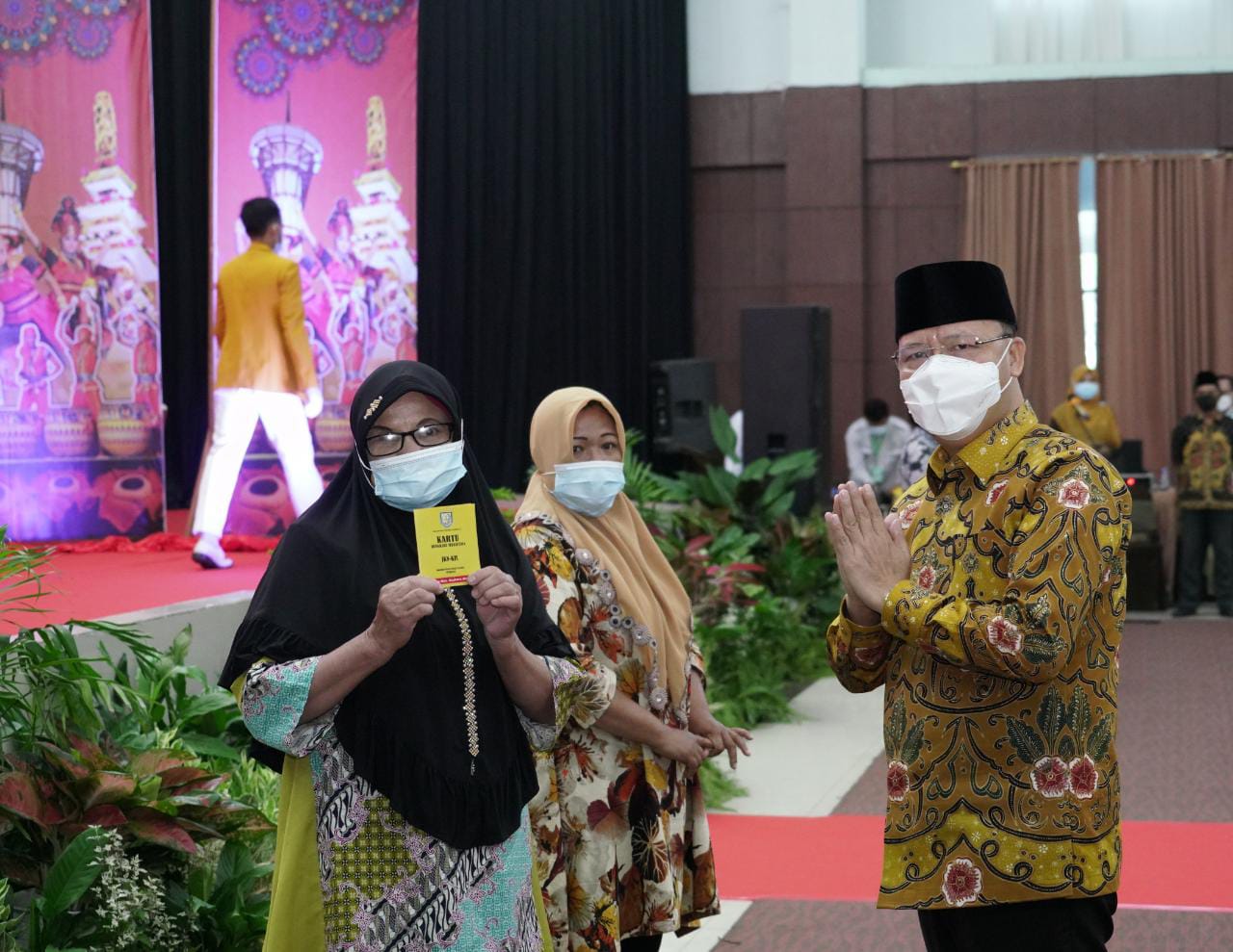 Resmi Dilaunching oleh Menkes RI Kartu Bengkulu Sejahtera Ala Rohidin-Rosjonsyah Akan Disebar ke 33.743 Penerima