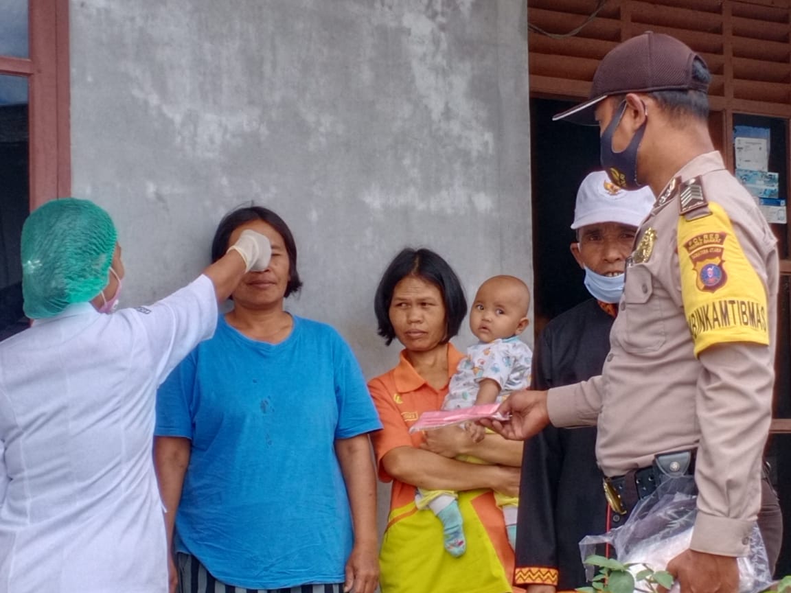 Cegah Covid-19 Tim Gabungan Pakpak Bharat Lakukan Himbauan dan Pengecekan Kesehatan