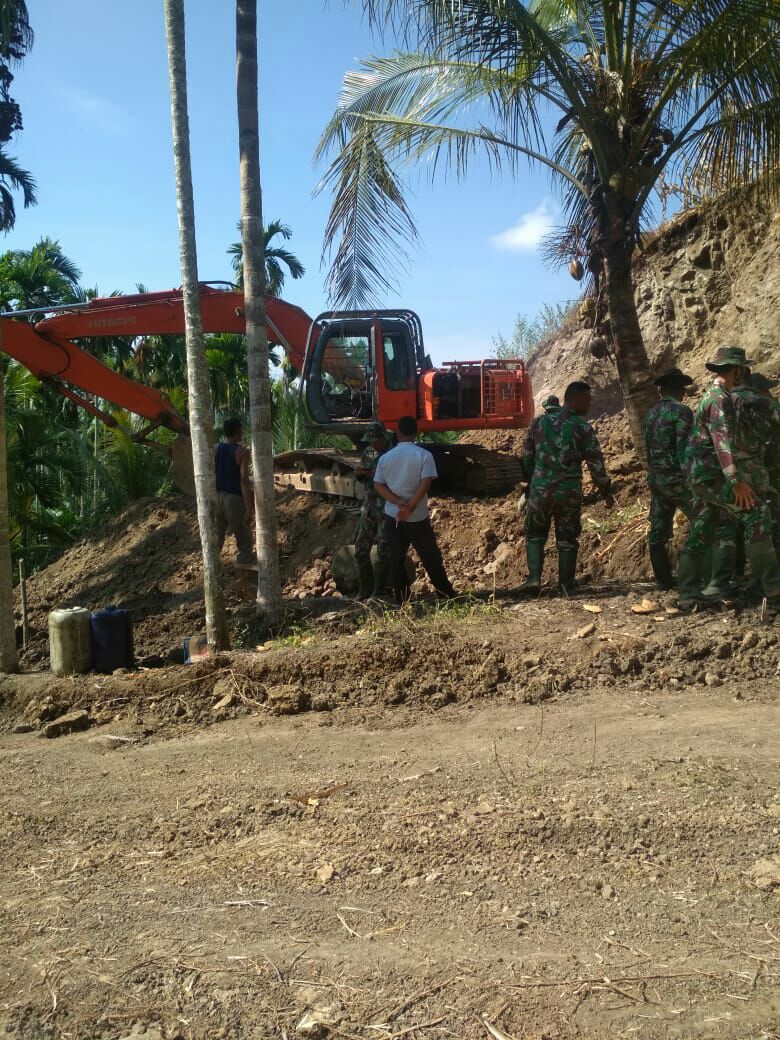 Meski Terik Matahari Satgas TMMD Kodim 0111 Bireuen Penuh Semangat  Jalankan Tugas