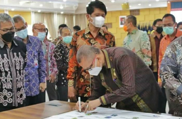 Wujudkan Pembangunan Strategis BPKP Tandatangani Komitmen Bersama Inspektur Provsu Dan Kab/Kota