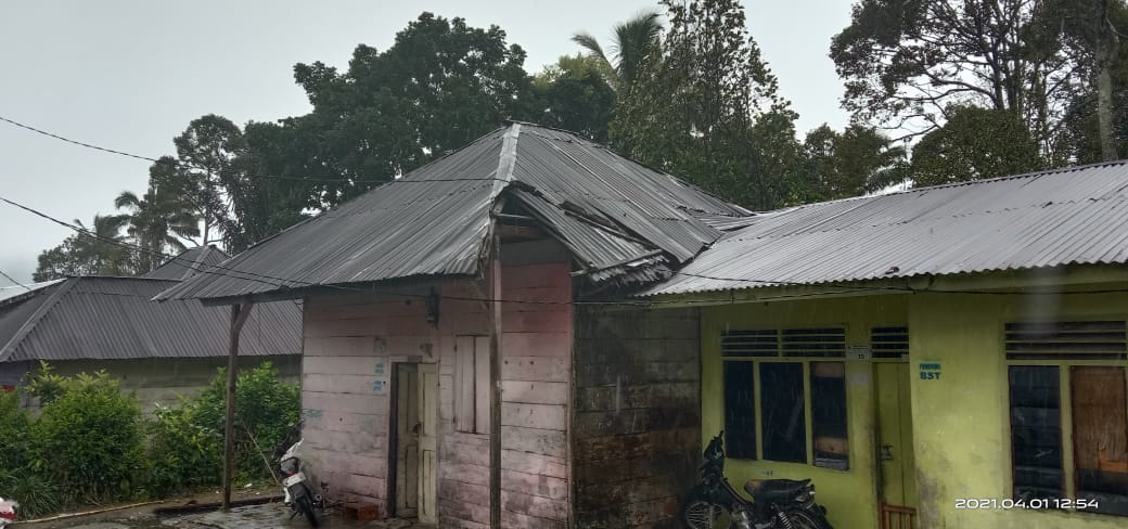 Dilanda Hujan Deras dan Angin Kencang Rumah Warga PGGS Alami Kerusakan