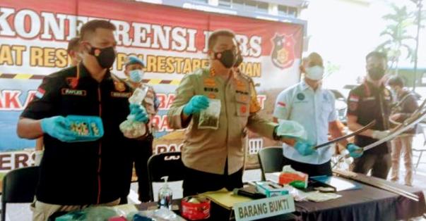 Grebek Lokasi Judi Polrestabes Medan Sita Narkotika dan Mesin Jackpot