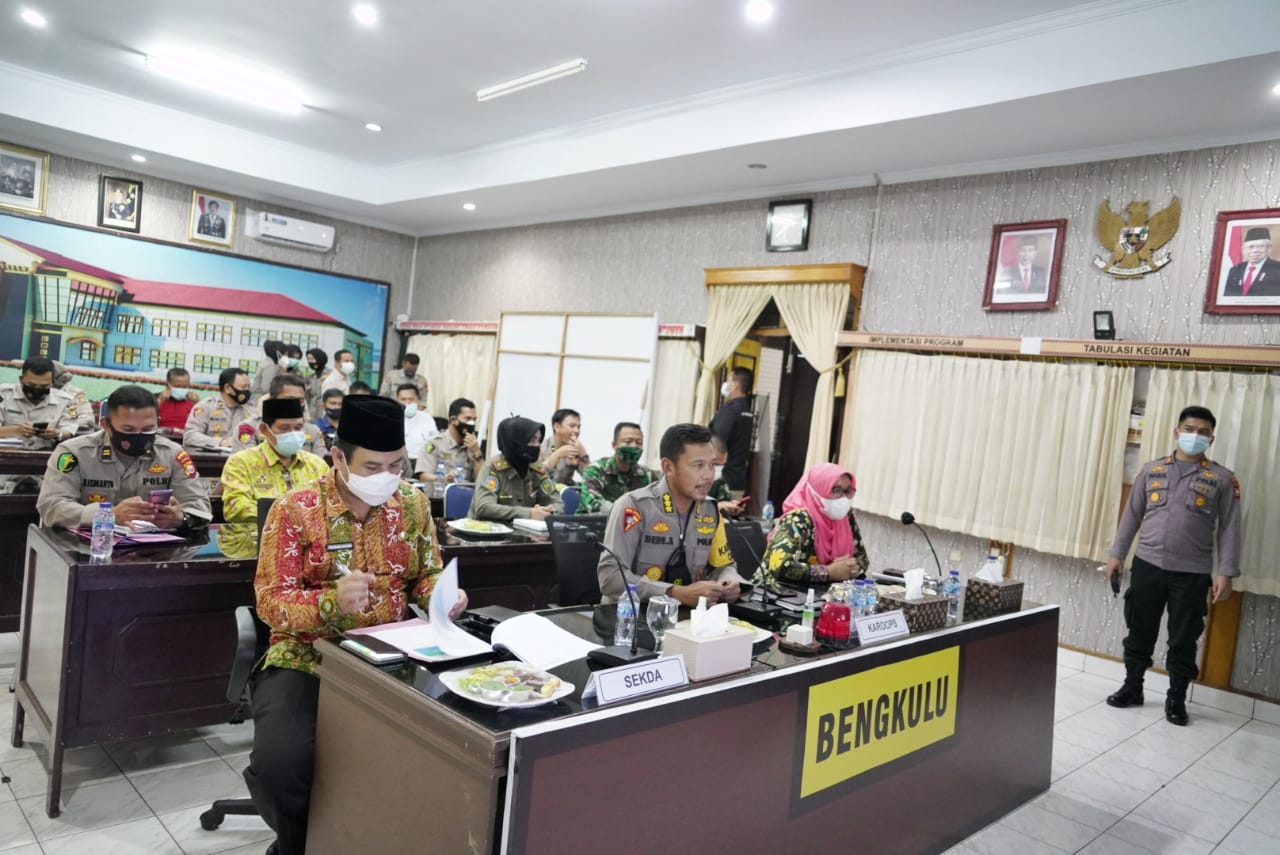 Pemprov dan TNI-Polri Bersinergi Tuntaskan Pelaksanaan Vaksinasi