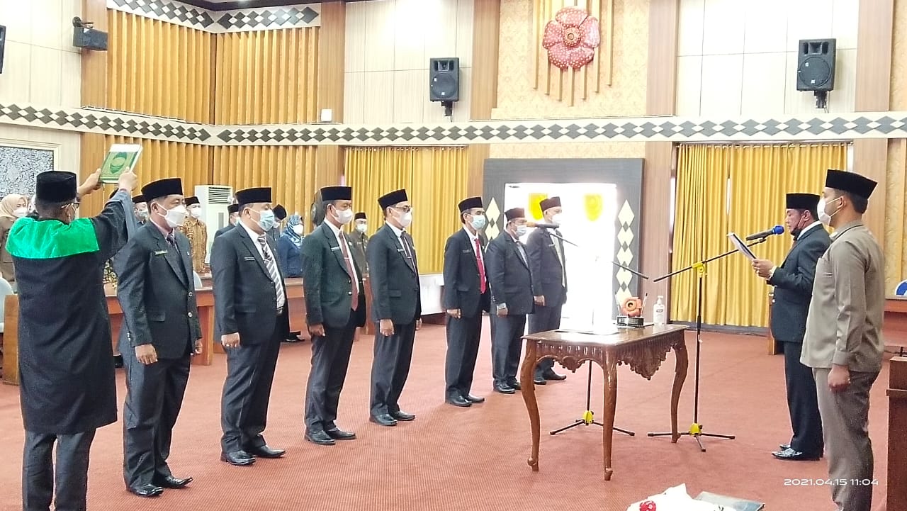 Lantik Tujuh Pimpinan Tinggi Pratama Wagub Rosjonsyah Tekankan Poin Inovasi dan Sinergi