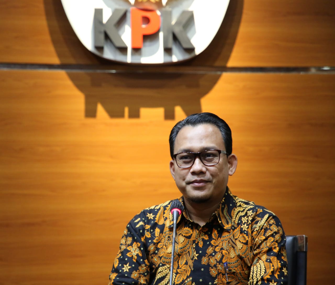 Ditetapkan Tersangka Walikota Tanjung Balai Tiba di KPK