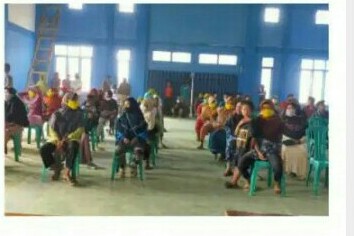 Pemkam Juku Batu Salurkan BLT-DD kepada 125 KPM