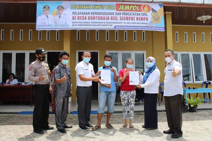 Pelayanan Jempol Adminduk dan Minat Baca Hadir Di Desa Buntu Raja 