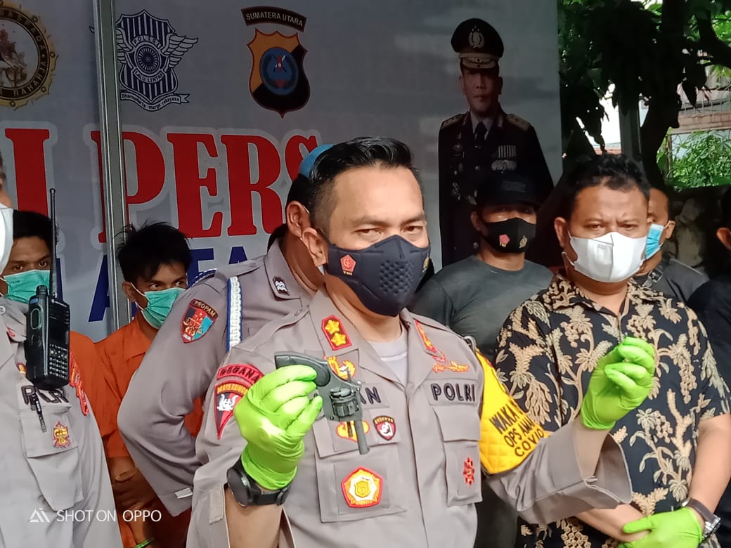 Wakapolrestabes Paparkan Kasus Senpi Bodong Di Polsek Medan Area