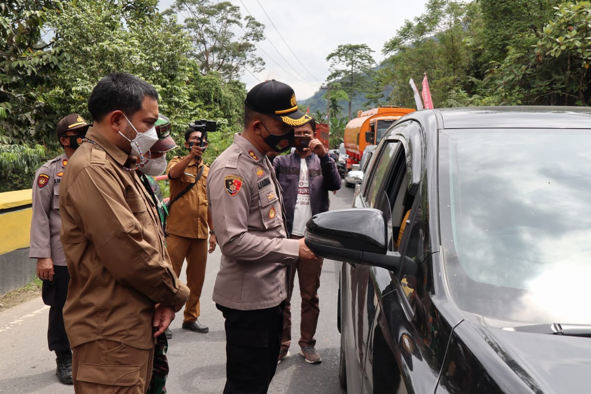 Bupati Bersama Kapolres Pakpak Bharat Cek Kesiapan Pos Sekat Perbatasan