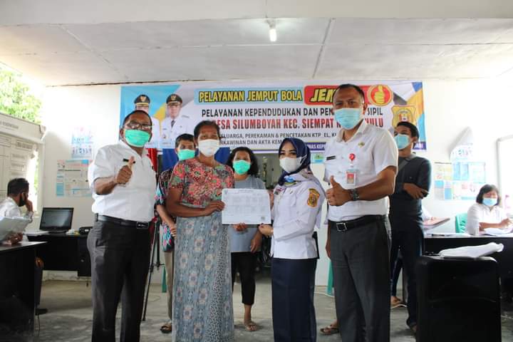 Layanan Jempol Adminduk dan Perpustakaan Datangi Desa Silumboyah
