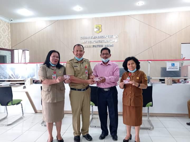 4 SD Dari Silima Pungga-Pungga Terima 270 Keping KIA