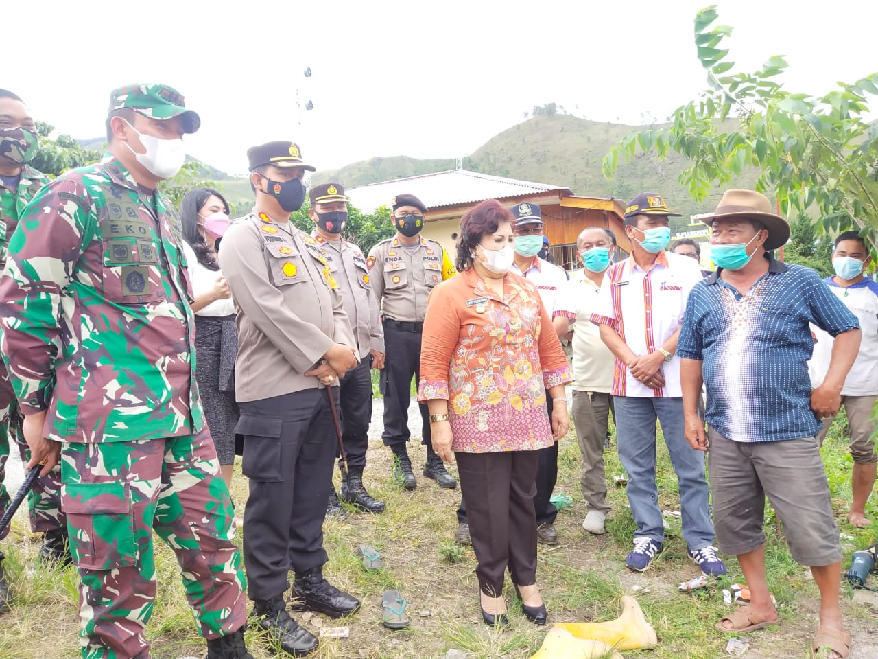 Bupati Karo Pimpin Penertiban KJA Secara Bertahap 