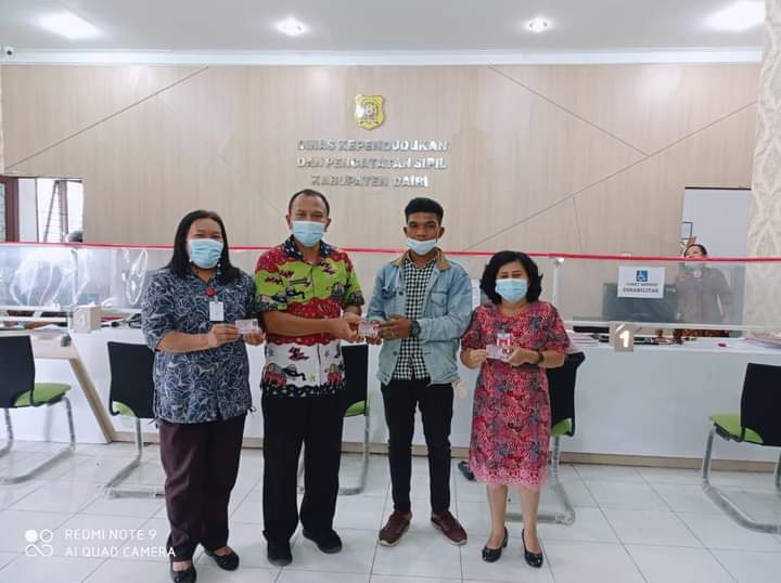 SD Negeri 030396 Gumuntur Terima 60 Keping KIA