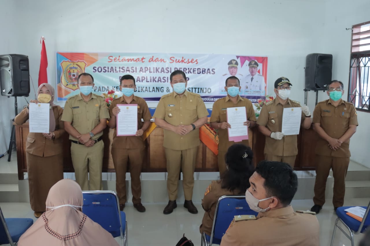 Bupati Dairi Bersama Disdukcapil Sosialisasi Aplikasi Parkebbas Dan E-BIP 