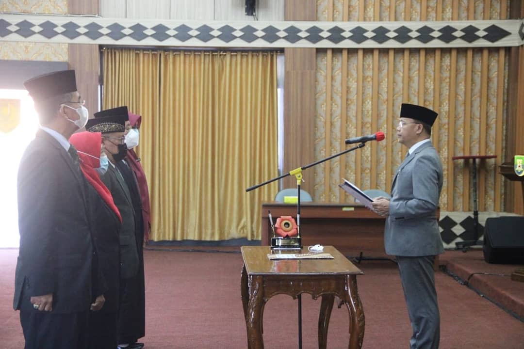 Gubernur Rohidin Lantik BPRS Pengawasan dan Evaluasi Pelayanan Kesehatan Jadi Tugas Utama
