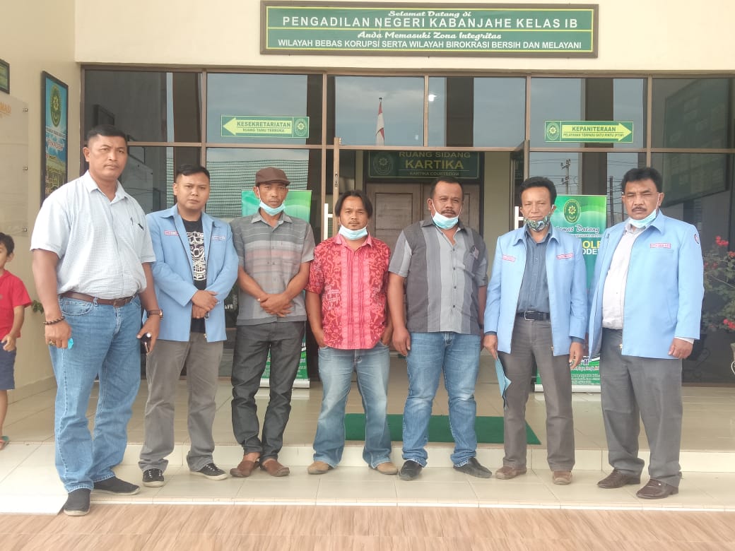 8 Kuasa Hukum Dampingi Masyarakat Simanteki Kuta Kacinambun Gugat PT BUK