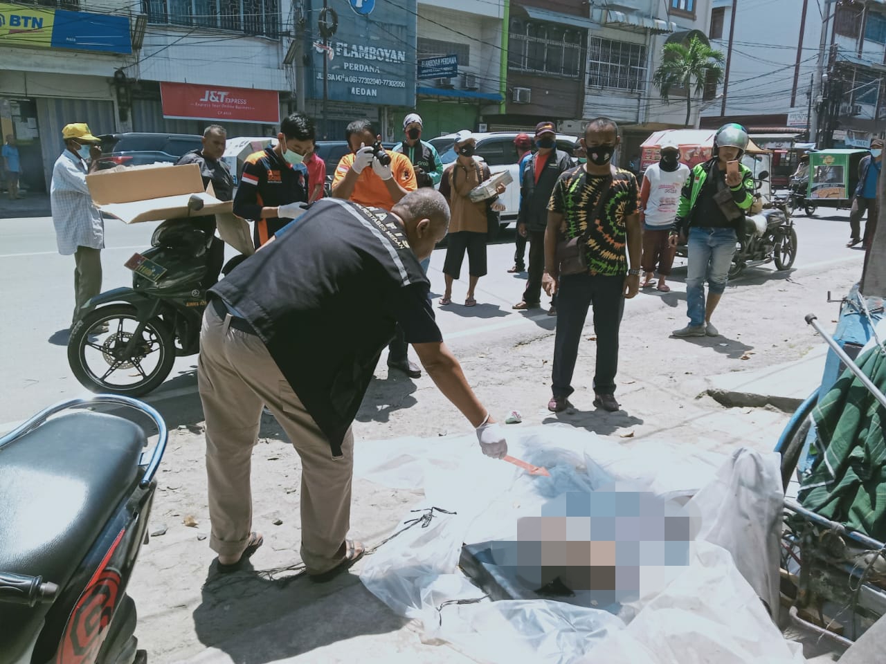 Tukang Becak Ditemukan Tidak Bernyawa Di Depan Toko Jalan Asia