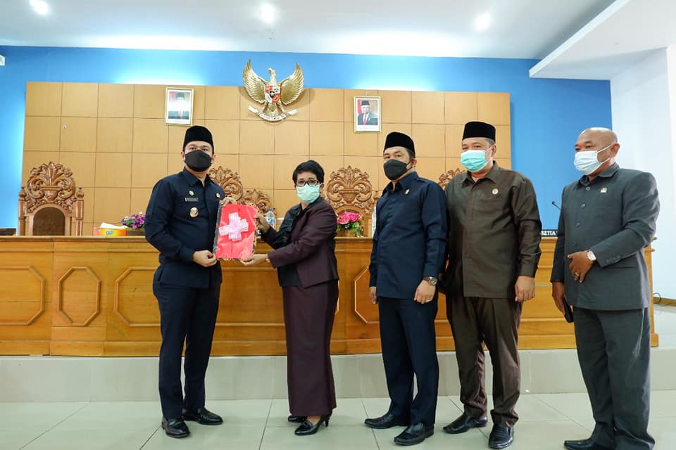 Hadiri Rapat Paripurna Wabup Terima Rekomendasi DPRD Terhadap LKPJ BU