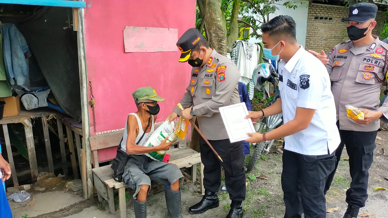 Kapolres Bersama KSJ Batu Bara Bakti Sosial di Kecamatan Air Putih