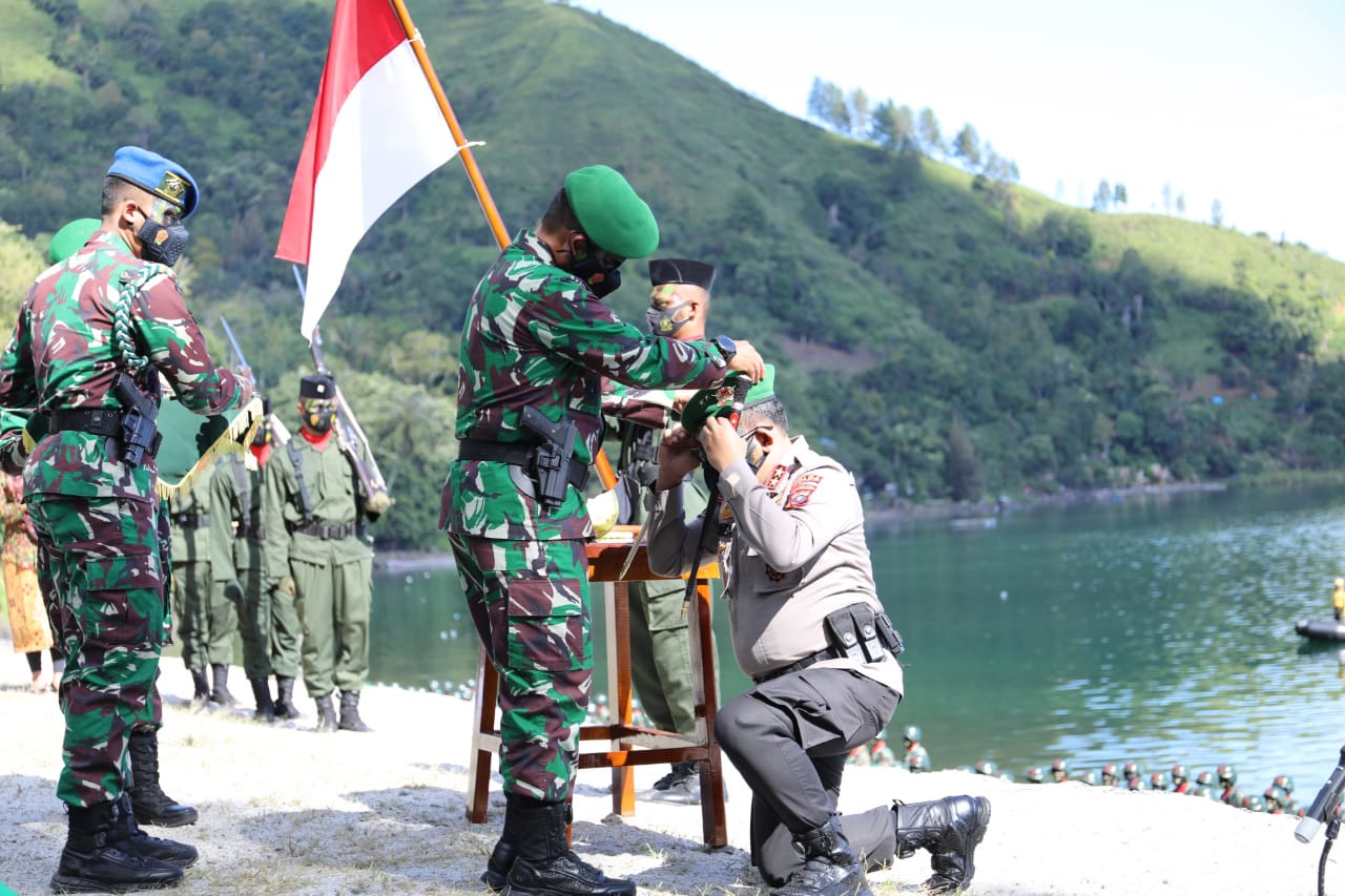 Kapolda Sumut Terima Pembaretan sebagai Warga Kehormatan Kodam I/BB