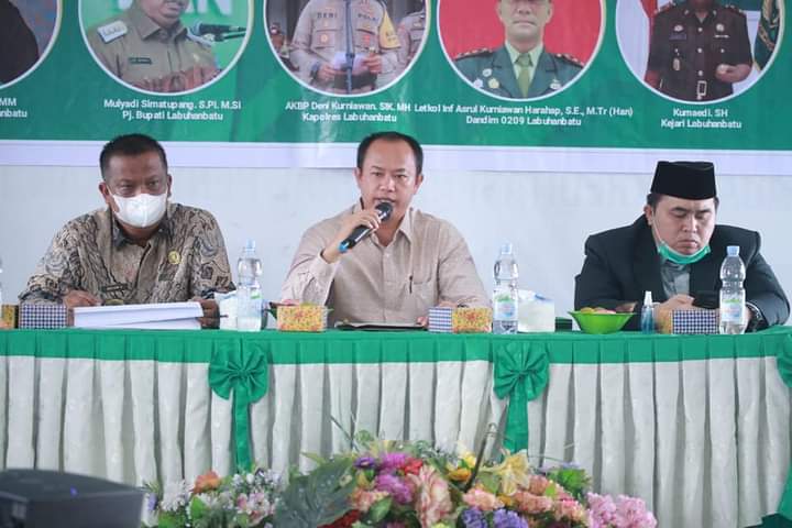 Pj Bupati Labuhanbatu Jadi Narasumber di Seminar dan Focus Group Discussion 