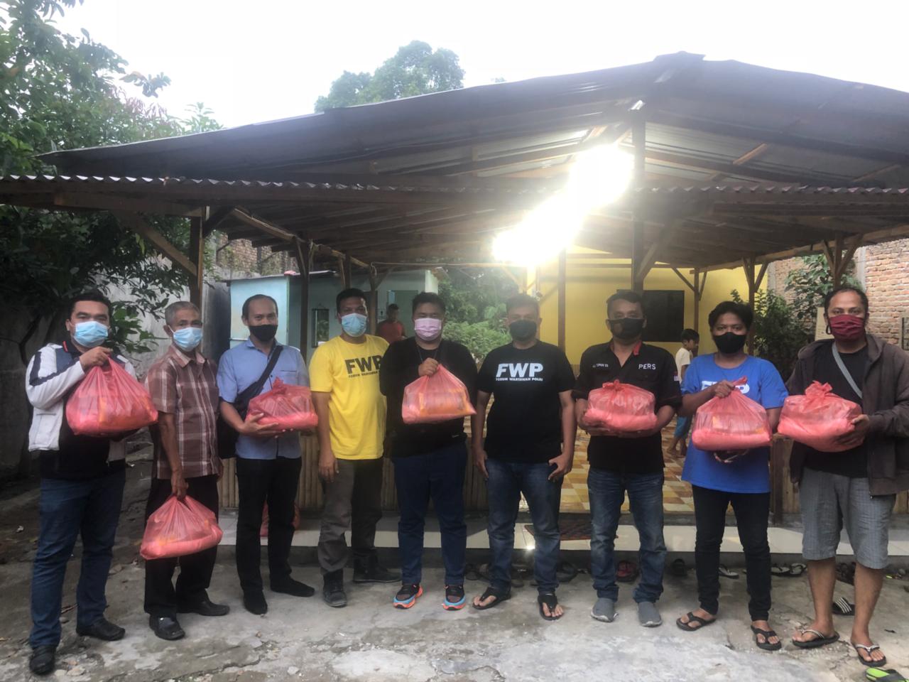 Wartawan FWP Dapat Bantuan Sembako Dari Kabareskrim Polri