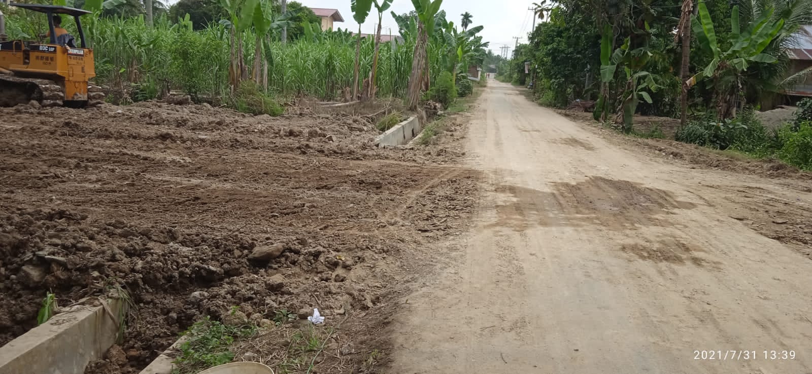 Kades Sidomulyo Bungkam Warga Keluhkan Proyek Timbunan : Mereka Makan Roti dan Kami Makan Debu