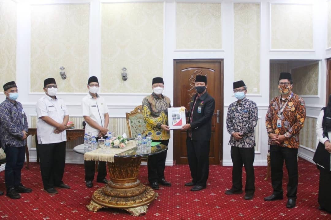 Terima LHP BPKP Gubernur Rohidin Dorong Percepatan Evaluasi