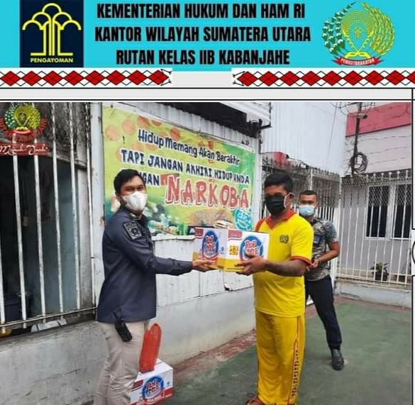 KPR Rutan Kabanjahe Berikan Hadiah kepada Warga Binaan
