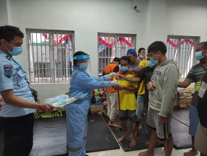 Jaga Imunitas Warga Binaan Rutan Kabanjahe Bagikan Multivitamin