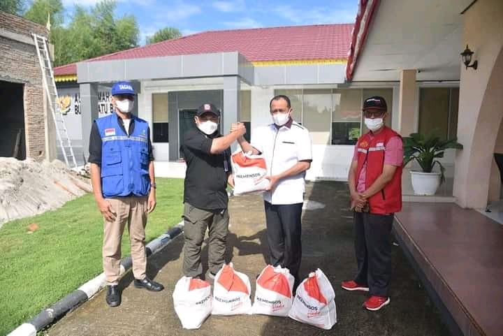 Kemensos RI Berikan Bantuan Sembako Untuk Korban Banjir di Batu Bara