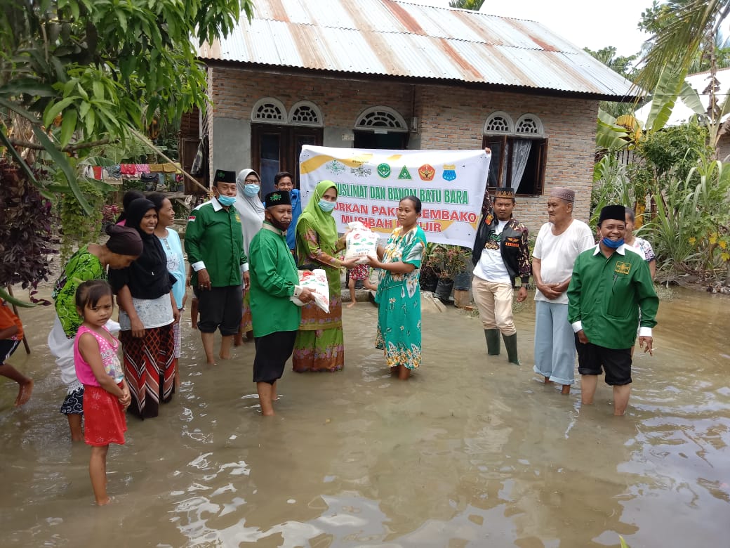 PC NU Batu Bara Bersama Banom Peduli Korban Banjir