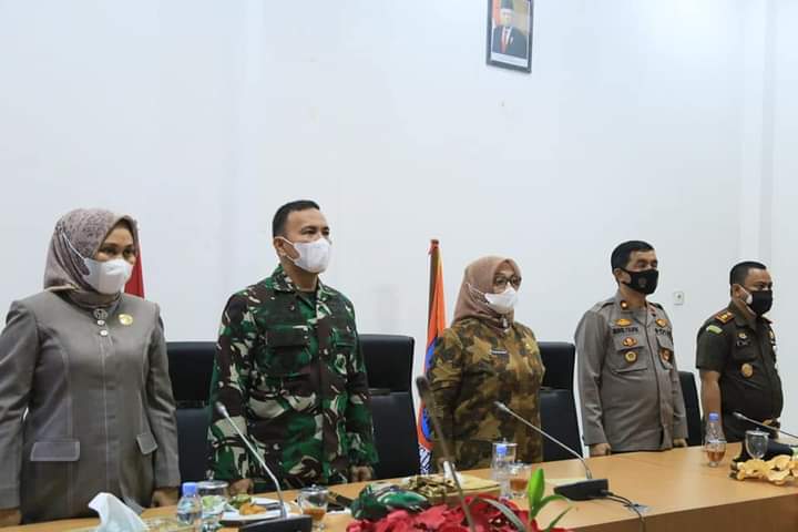 Forkopimda Kabupaten Labuhanbatu Dengarkan Pengarahan Presiden 