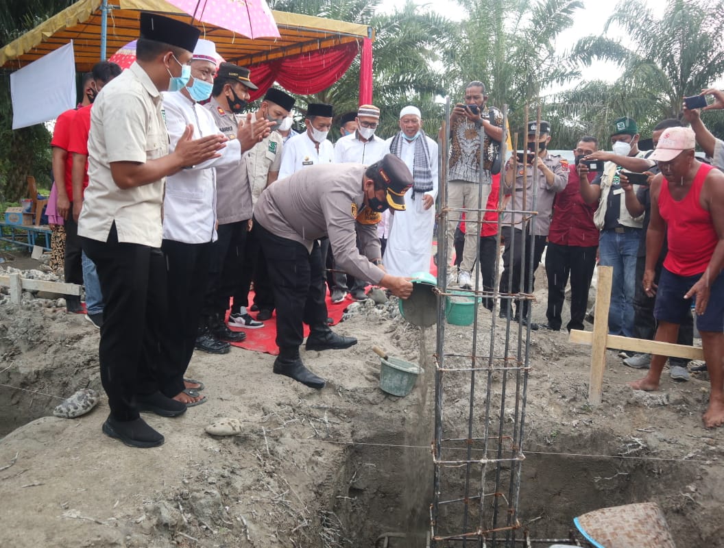 Kapolres Batu Bara Letakan Batu Pertama Pesantren Tahfiz Al- Qur'an