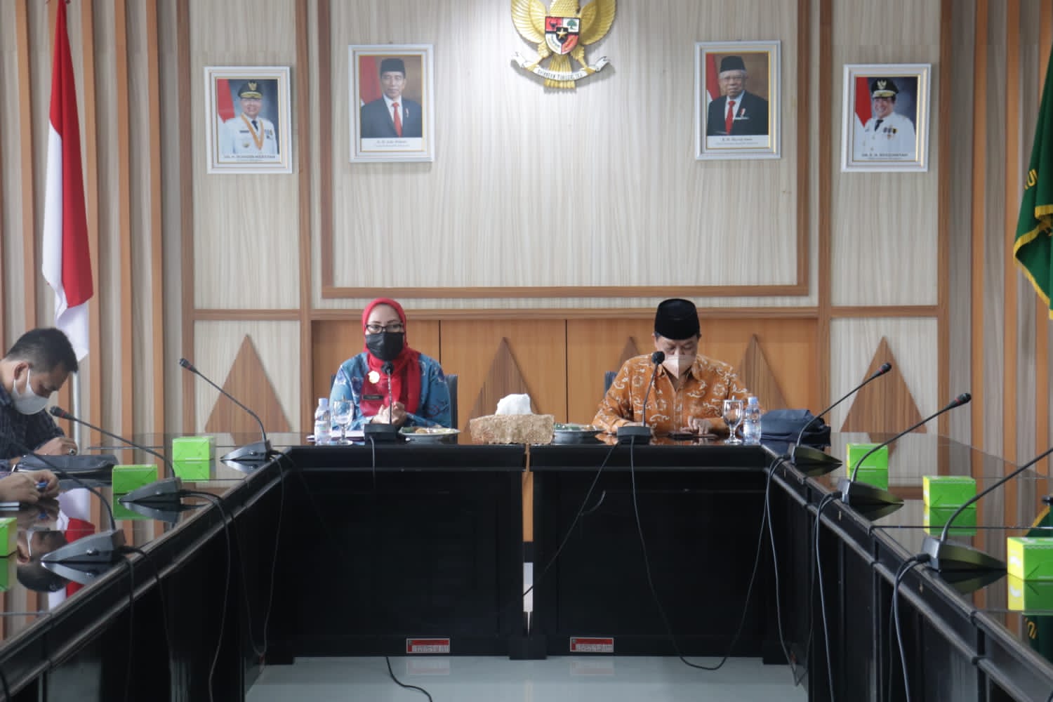 Perawatan Monumen Ibu Agung Fatmawati Dilakukan Secara Keroyokan