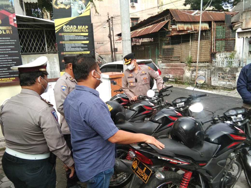 Kapolsek Medan Area Periksa Randis R2 Dan R4