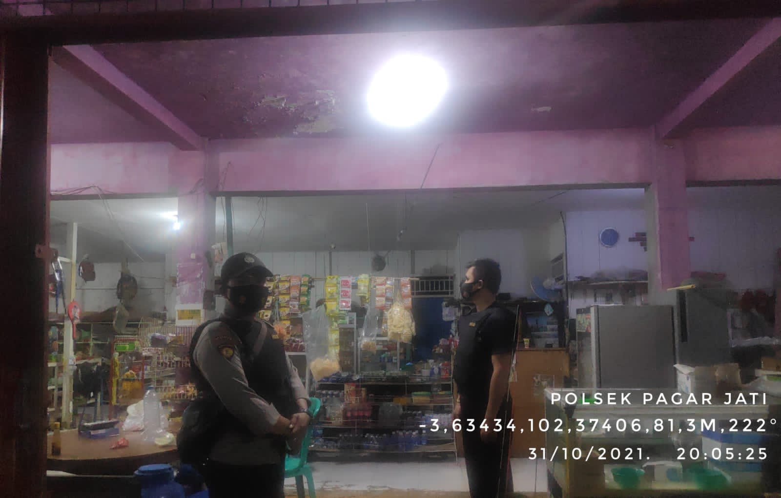 Patroli Malam Polsek Pagar Jati Imbau Disiplin Protokol Kesehatan