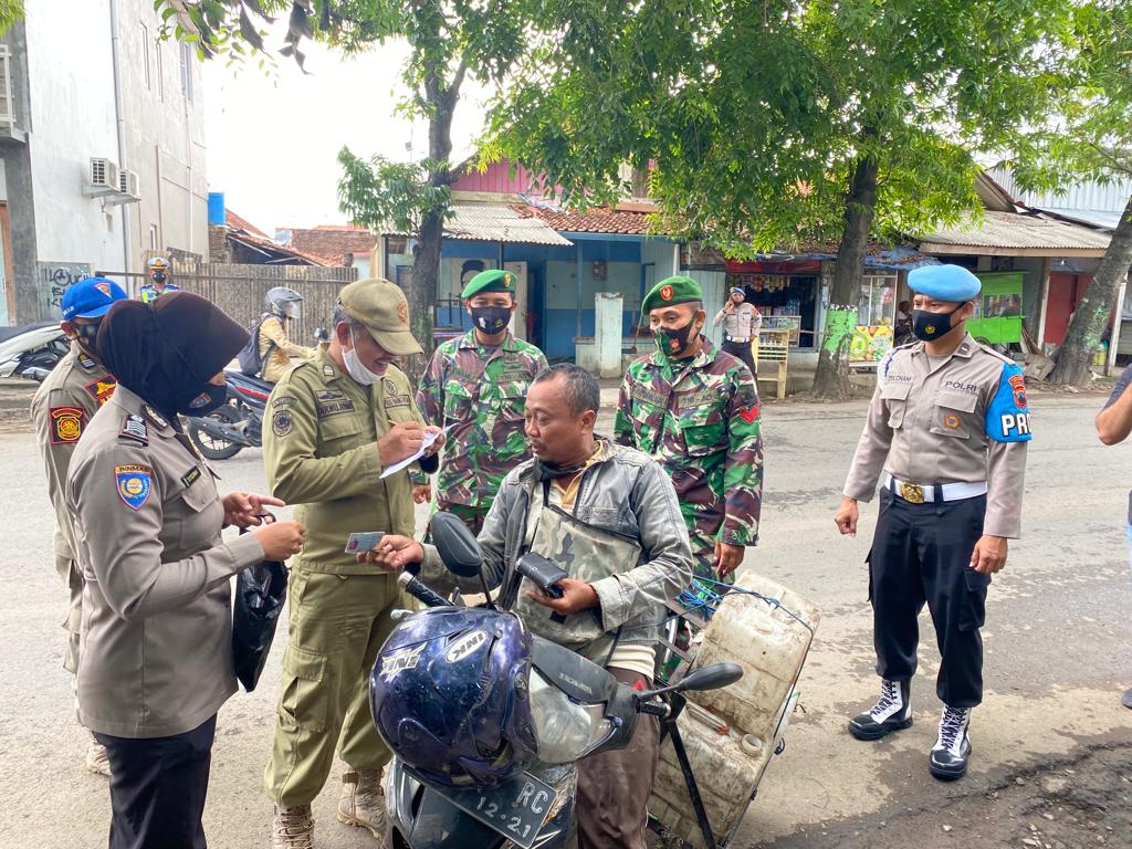 Tim Satgas COVID-19 Batang Gencarkan Operasi Yustisi dan sosialisasikan Vaksinasi
