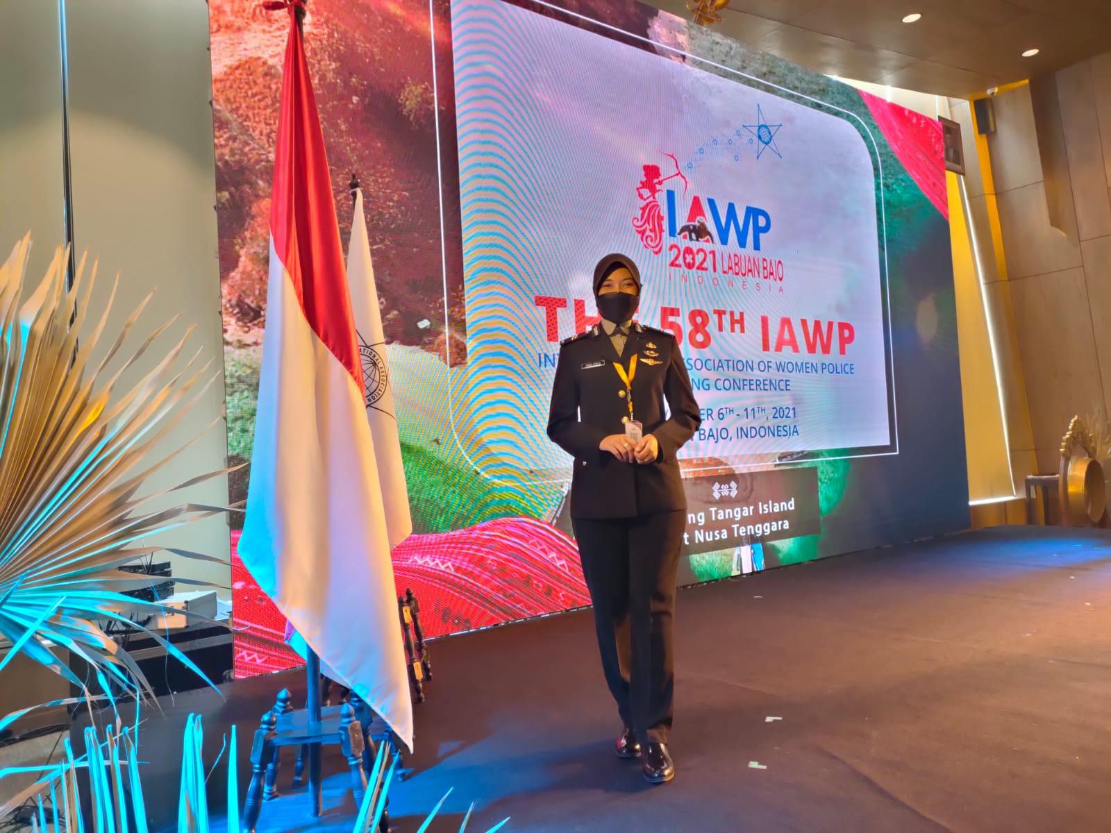 Polwan Polda Sumut Jadi Moderator International Assosiation of Women Police