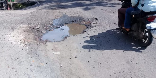 Banyak Makan Korban dan Tak Diperbaiki Helmi Utus Kadis PUPR TindakLanjuti Jalan Hibrida