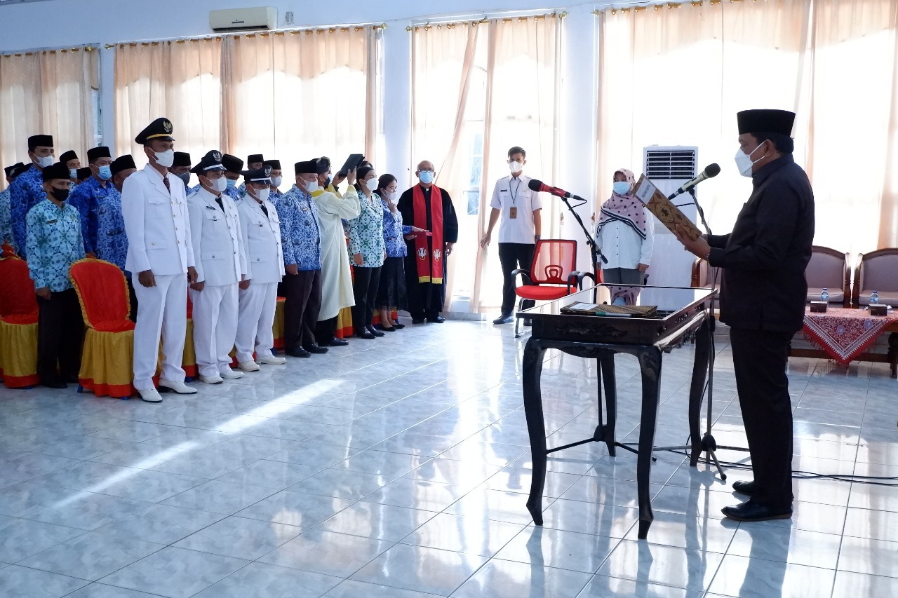 Lantik Pejabat Eselon IV Bupati Minta ASN Kerja Maksimal